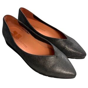 NWOB L’Amour Des Pieds Makayla Metallic Flats Size 6